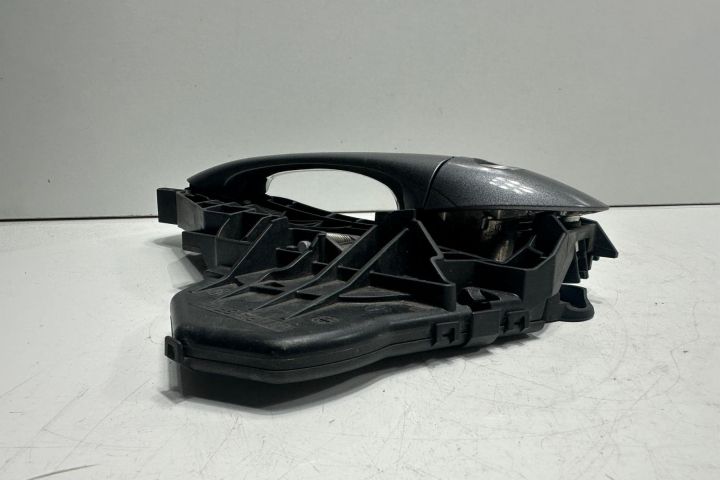 Maner usa stanga fata A1697600134 Mercedes-Benz A-Class W169