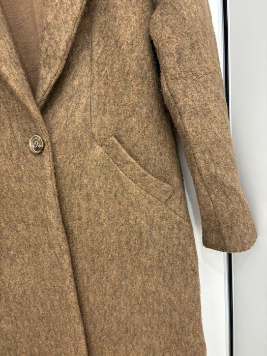 Дамско палто с дължина до коляното