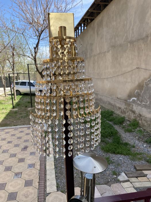 Люстра для стены