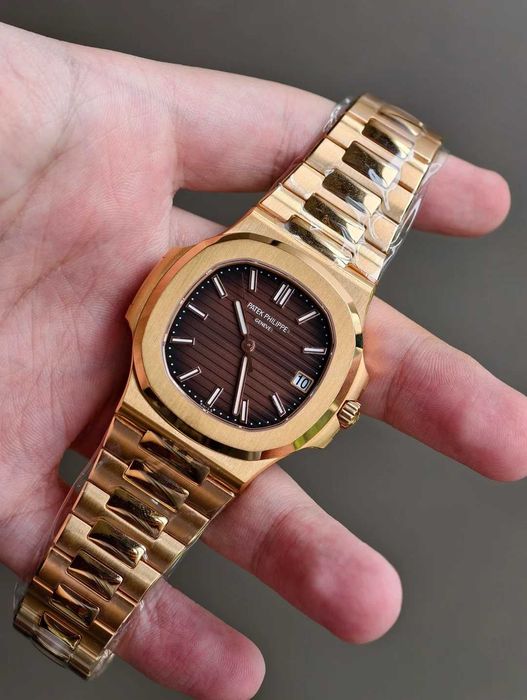 patek philippe nautilus кафяв