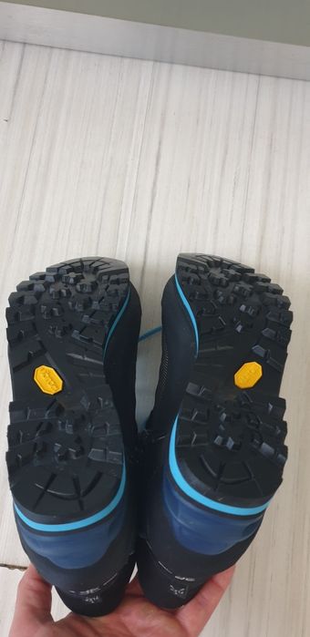 Salewa  CROW Gore - Tex Vibram  38.5/24.5см НОВО! ОРИГИНАЛ!  Дамски об