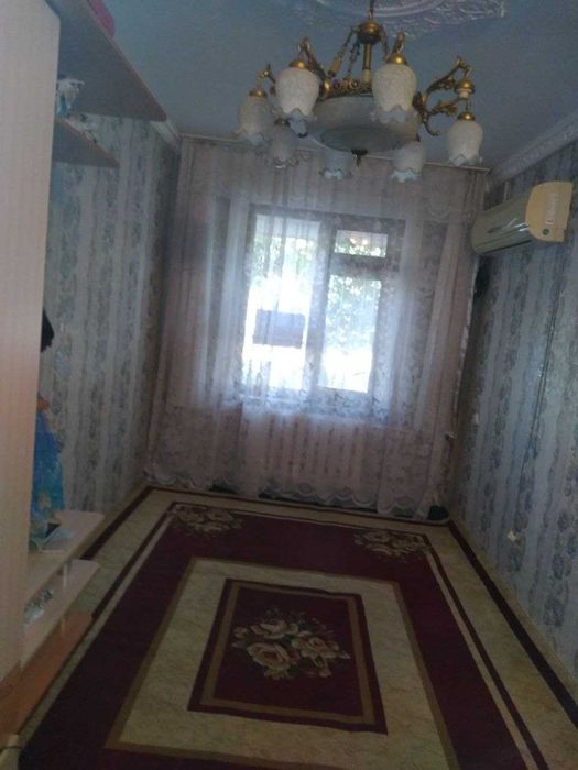 Навоий шахар Рус черков ёнида 1-кават 3- хоналиг квартира сотилади