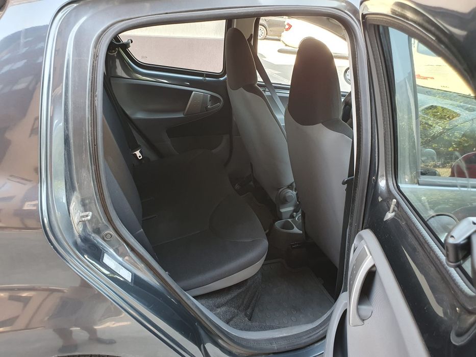 Ocazie Toyota Aygo 4 uși an 2009 benzina 1.0 în stare foarte bună km reali