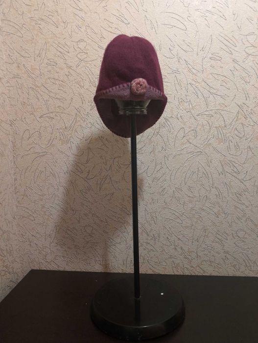 Шапки для девочек, разные (см. фото)