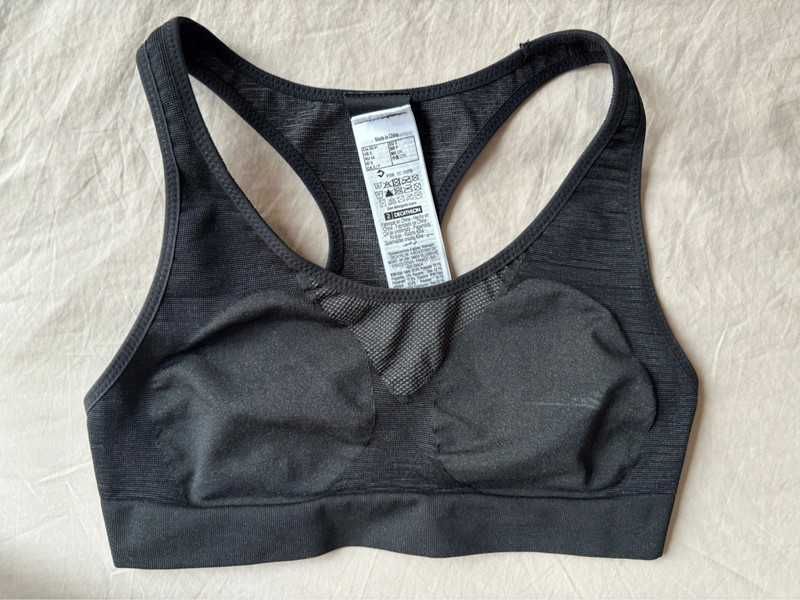 2 bustiere negre XS - S