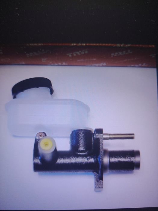 Главный цилиндр сцепления