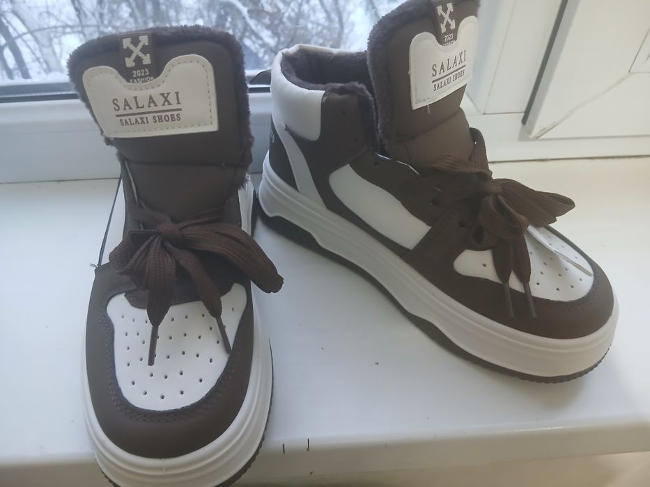 Кроссовки 8000тыс