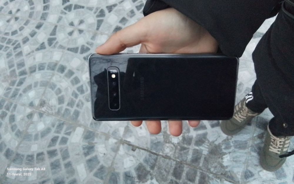 Samsun s10 holati ideal 128 tali oben bor kelishamiz