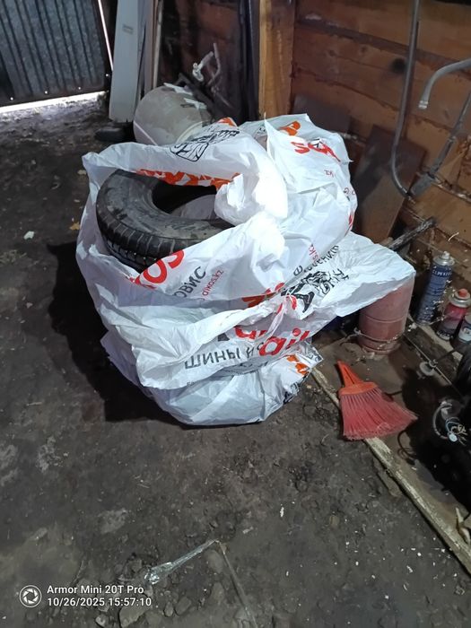 Продам шины 195/ 80/ 14