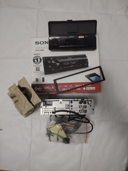 Автомагнитола Sony DSX-GS80 мощность: \(100\text{\ Вт} Bluetooth