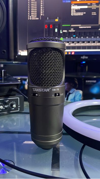 Студийный микрофон