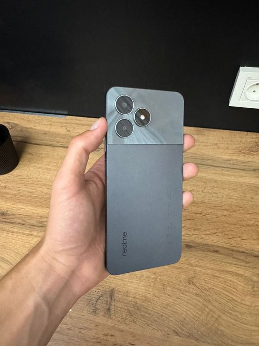 Realmi note 50  продам