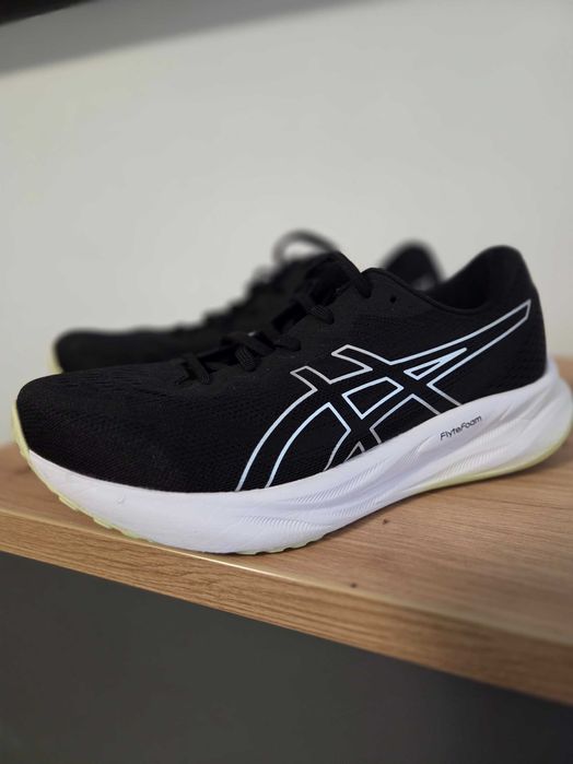 Asics sport shoes - perfect condition
