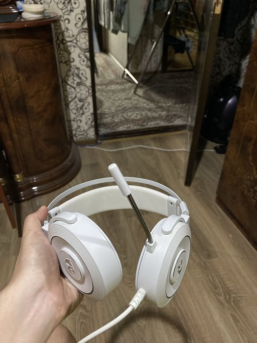 Продам наушники Redragon