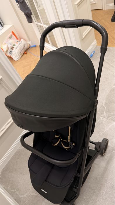 Продам коляску anex air-x2