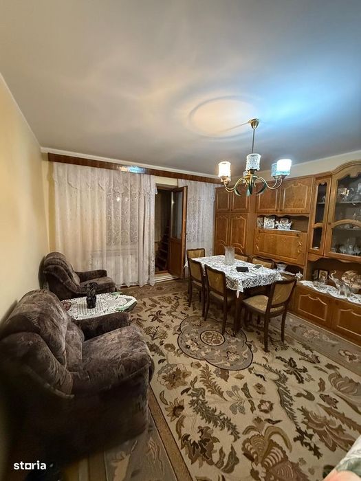 Apartament cu 4 camere decomandate in apropierea spitalului