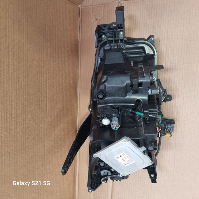 Far stanga led Mazda cx 30 cx-30 2024 cod DPTH-51-040 1 Decembrie