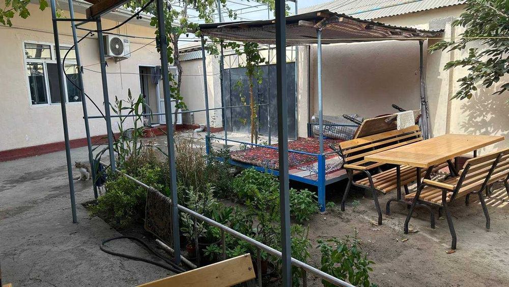 Продается участок 2,4 сотки, 5 комнат на Бектемире ориентир РОВД