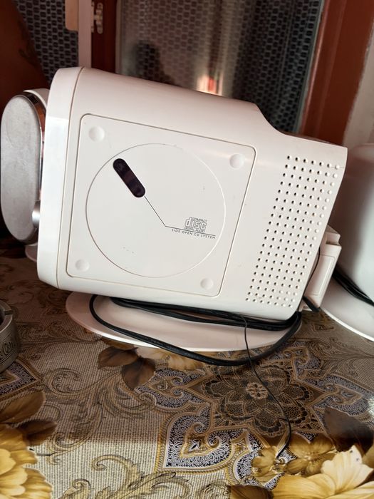 Sistem audio Firstline cu CD și boxe