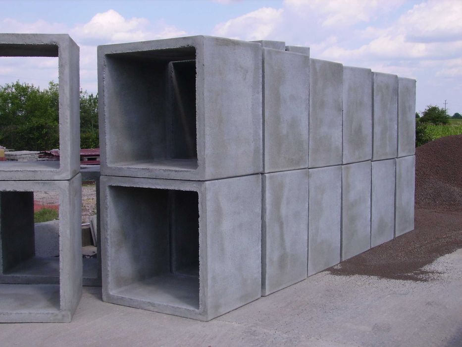 Cămine din beton pătrate – cămine apometru, canalizare și instalații