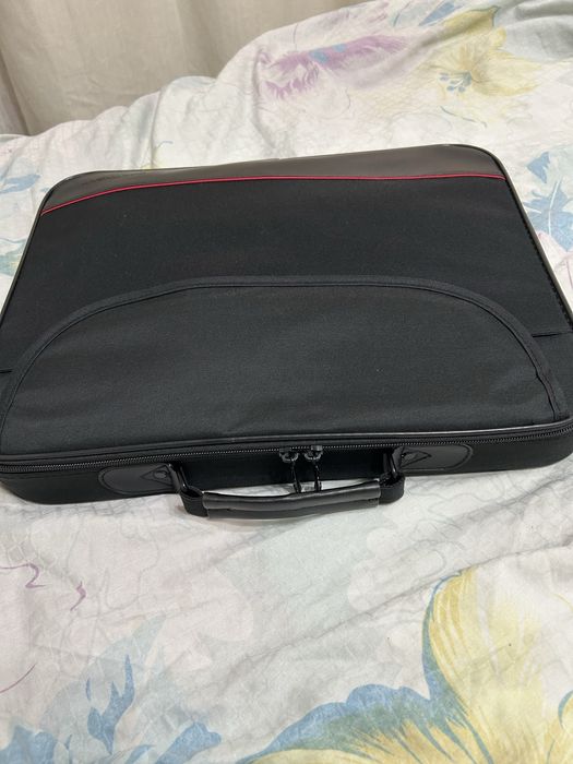 Ноутбук еще на гарантии,