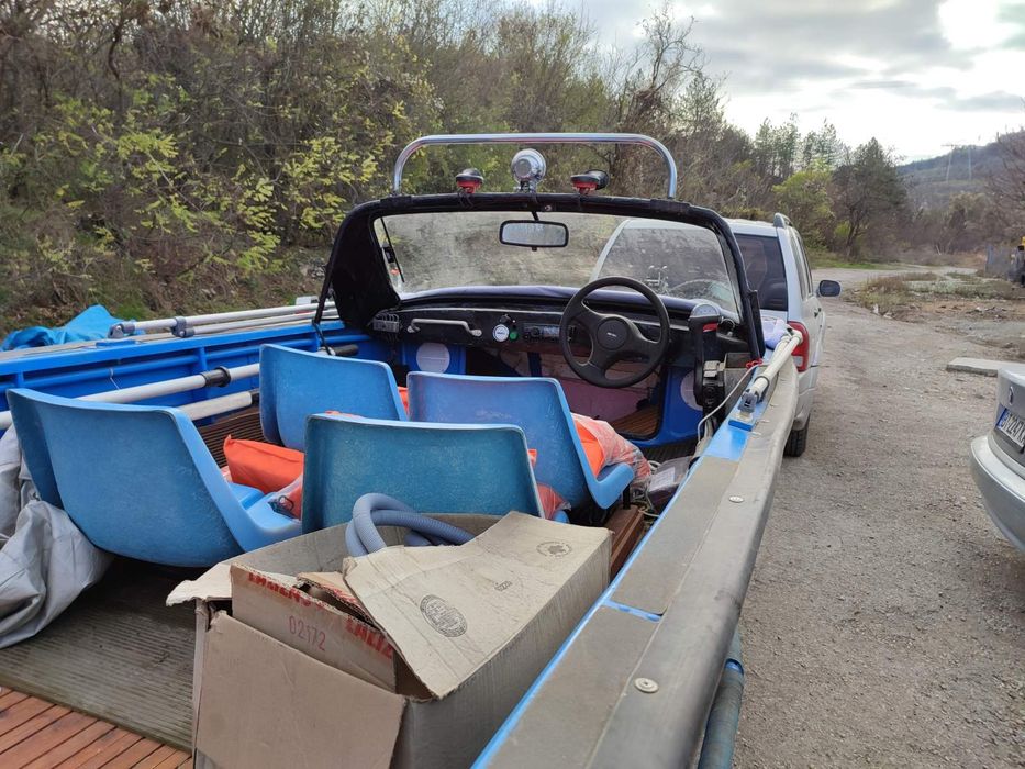 Продавам руска алуминиева лодка