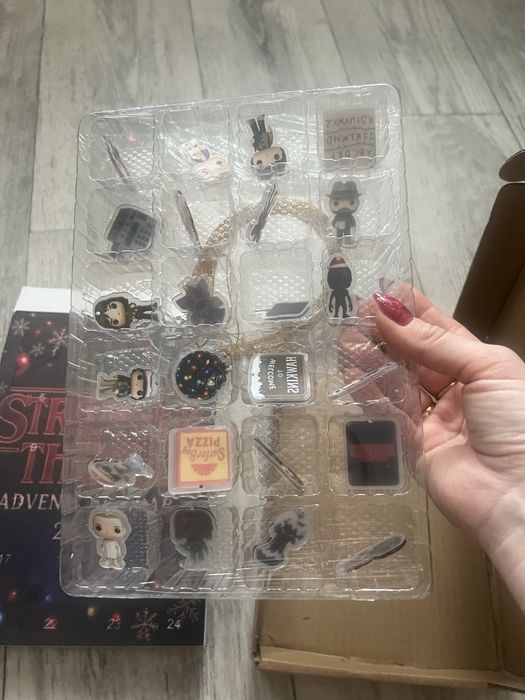 Очень странные дела. Адвент календарь