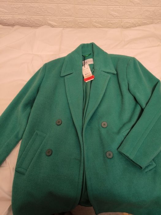 Женское пальто Paul Mark, новое, размер S, изумрудное