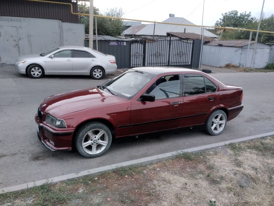 Продам бмв е36 на ходу