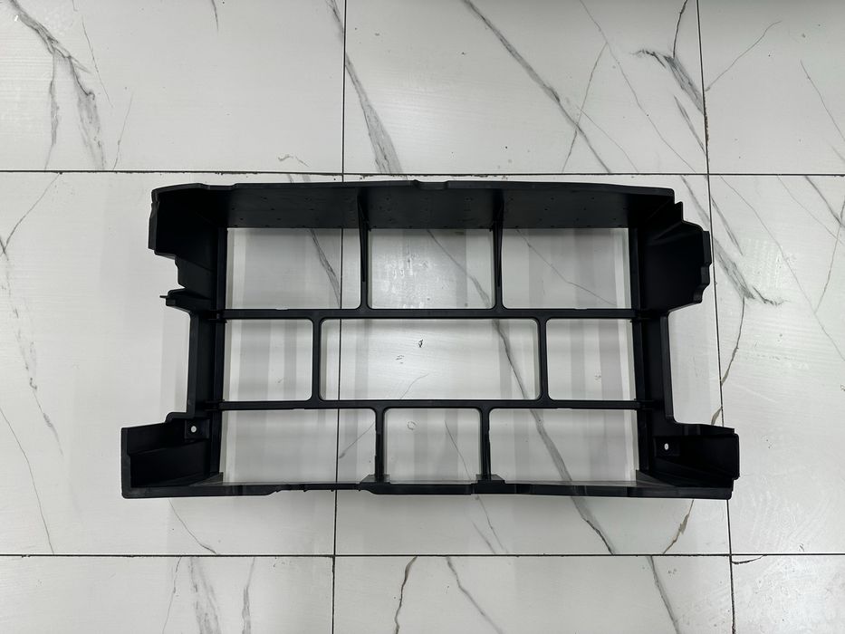 Kia Seltos диффузор радиатора