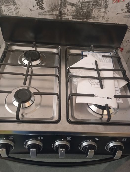 Продам газовую плиту