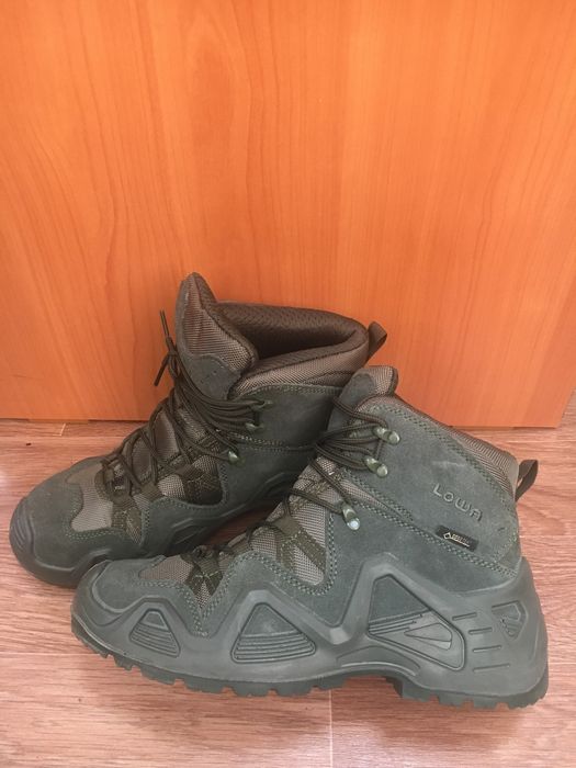 Военные кросовки LOWA зеленые