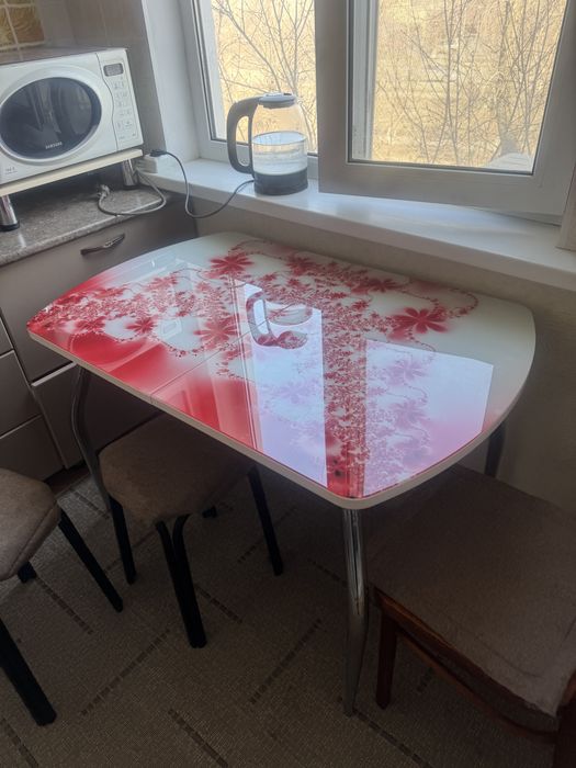 Продам кухонный стол