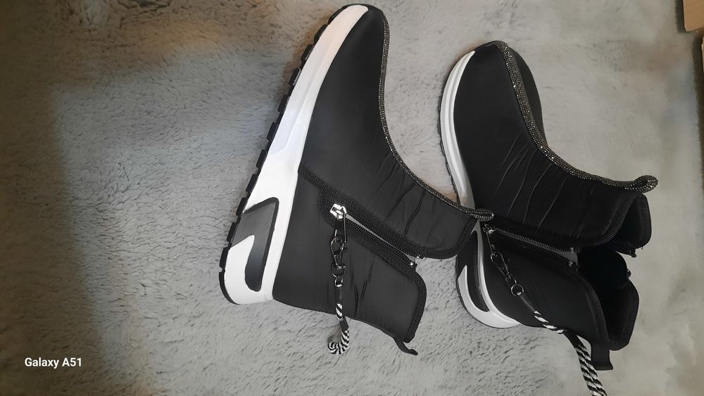 Ghete si cizme 70 lei buc