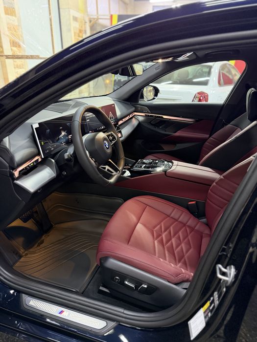 Bmw i5 40L m sport Full