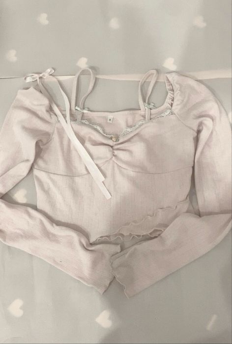 Одежда (джинсы топы кофта)