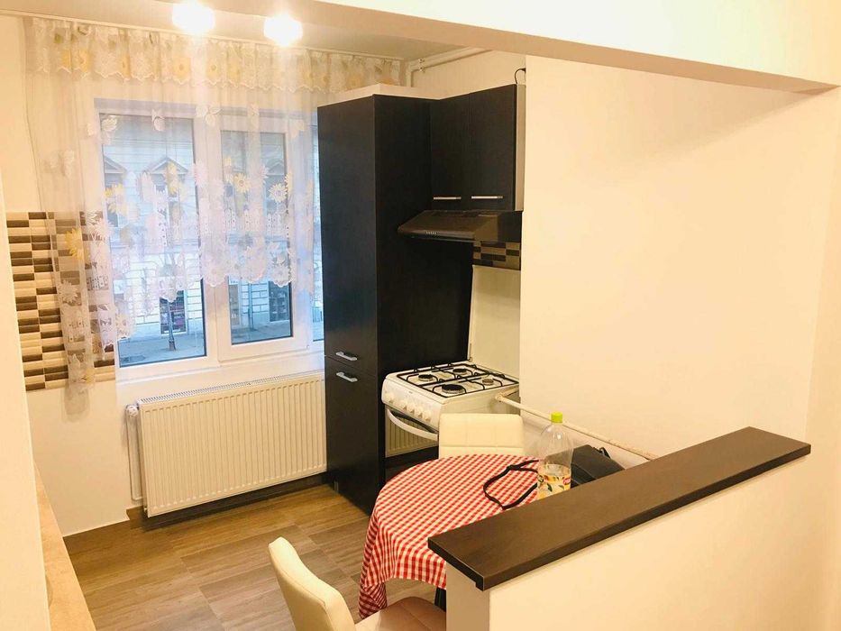 Inchiriez apartament Arad