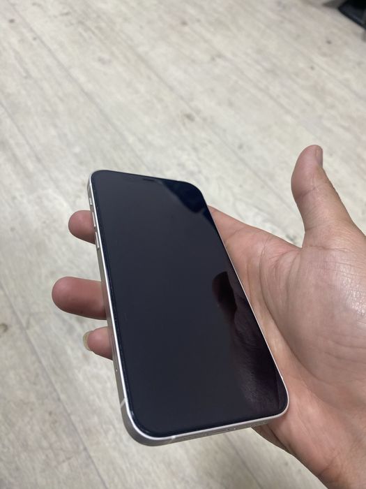 Телефон Iphone 12 256