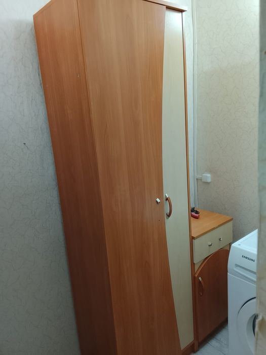 Продам прихожую срочно