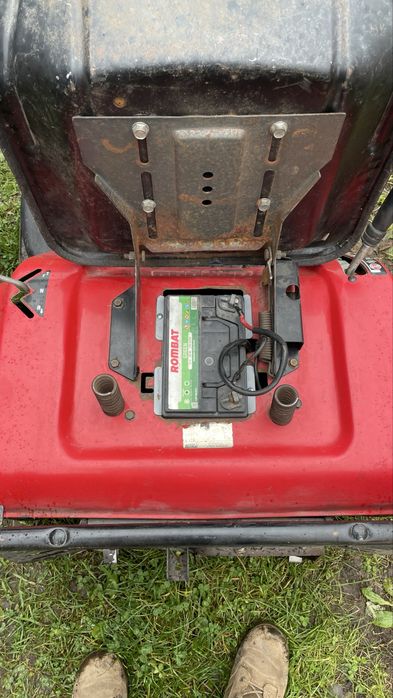 Tractoras Gazon MTD + plug de zapada