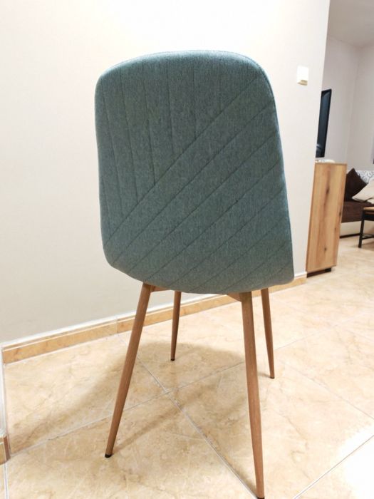 Комплект кухненска маса за хранене с 4 стола