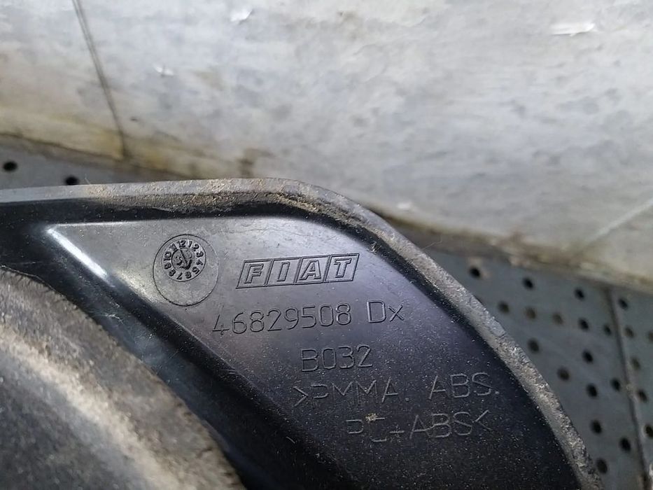 Stop tripla lampa dreapta fiat idea 186 46829508dx
