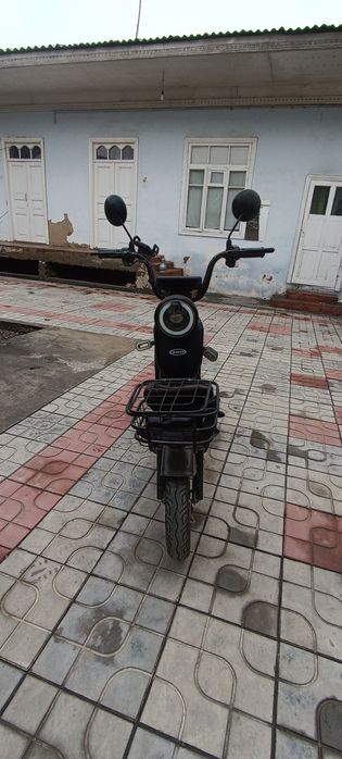 Elektro skuter sotiladi