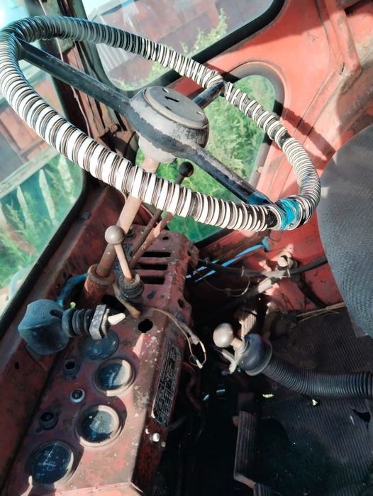 Продам трактор !!!