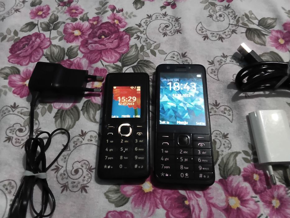 Vând 2 Telefoane Nokia cu Camera
