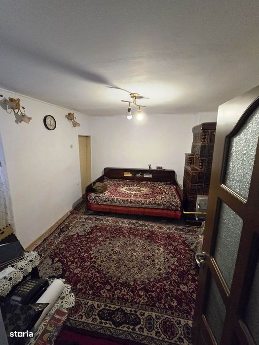 Casa-3 camere în cartierul N.Titulescu, teren 240mp, liberă, utilităţi
