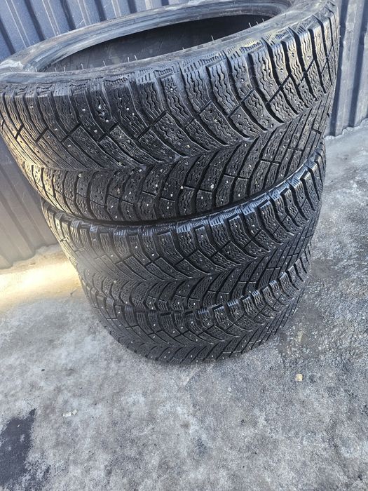 Продам шины зимние