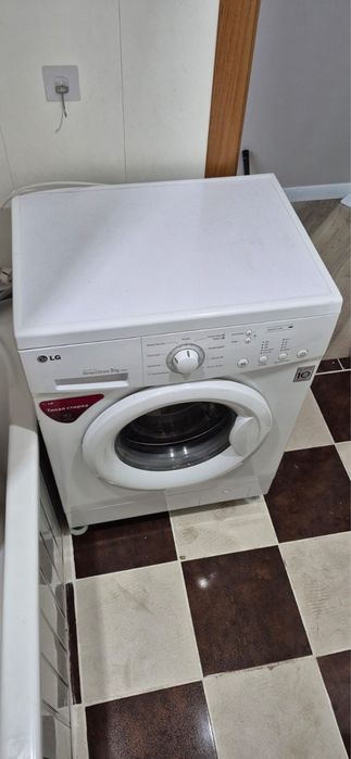 Продам стиральную машинку
