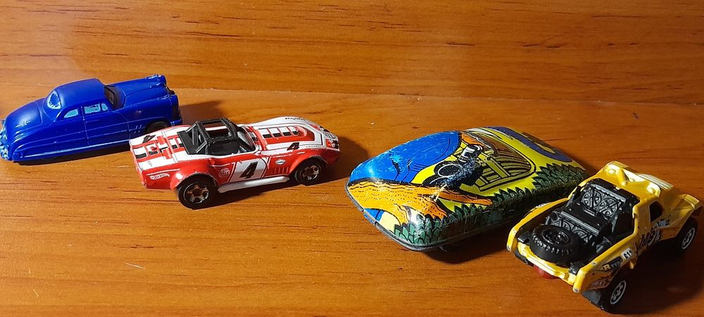 Колекция колички Disney Pixar,mattel corvette, matchbox baja bullet,