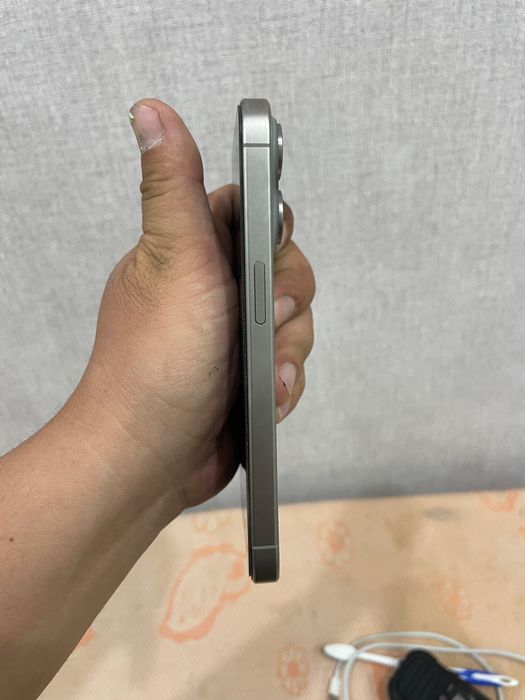 Iphone 15 pro в хорошем состояний